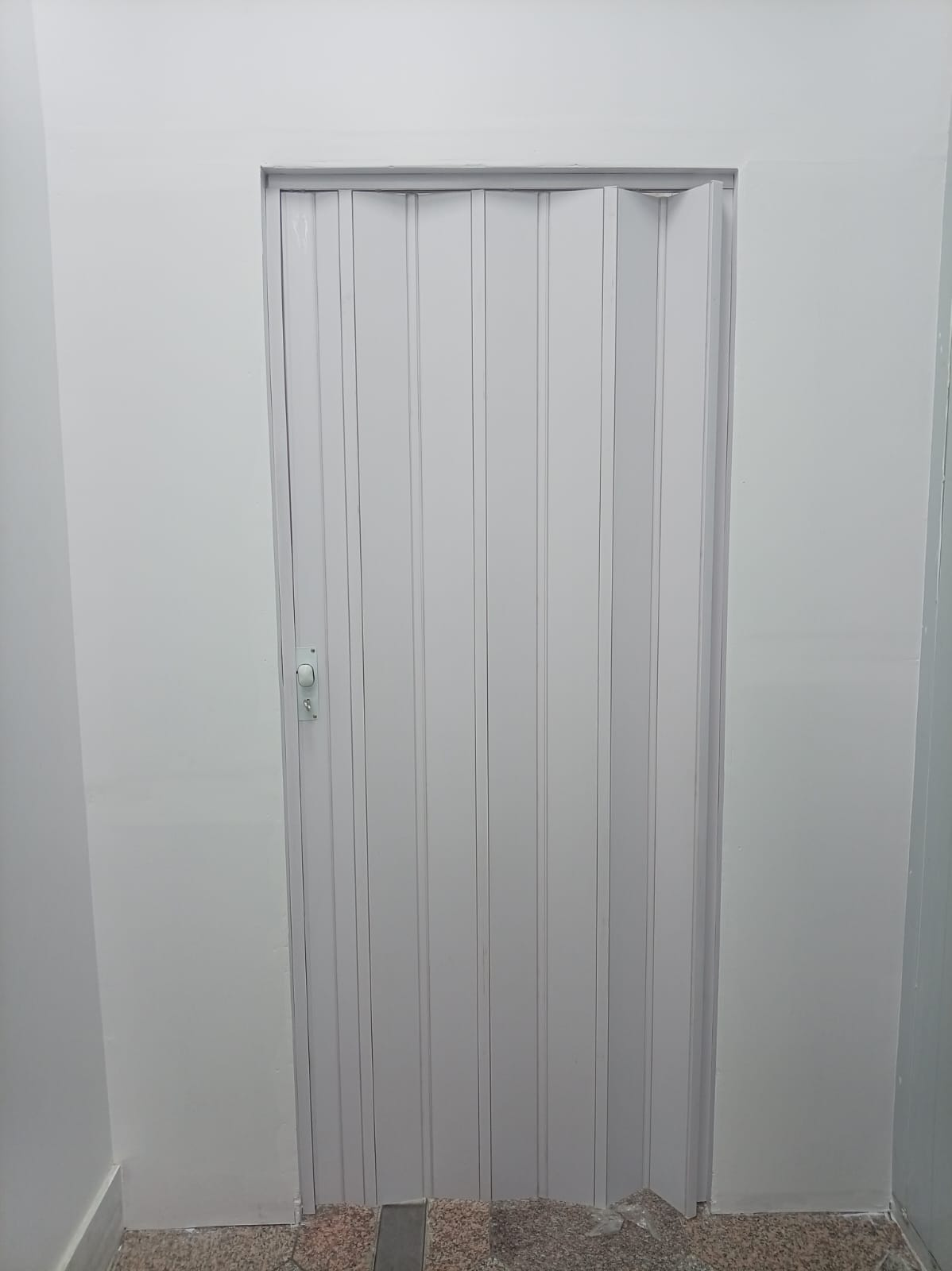 باب سحب أكورديون